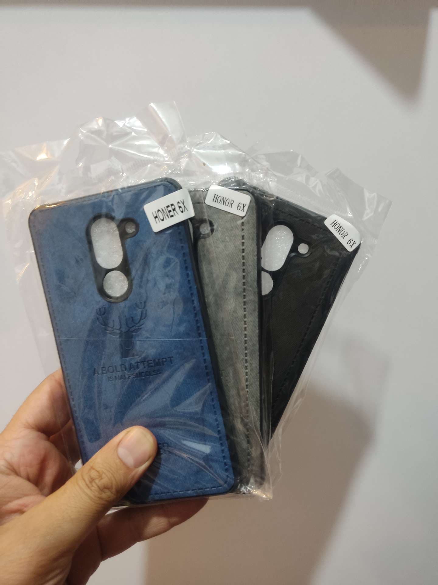 کاور چرمی پارچه ای طرح گوزن گوشی Honor 6X