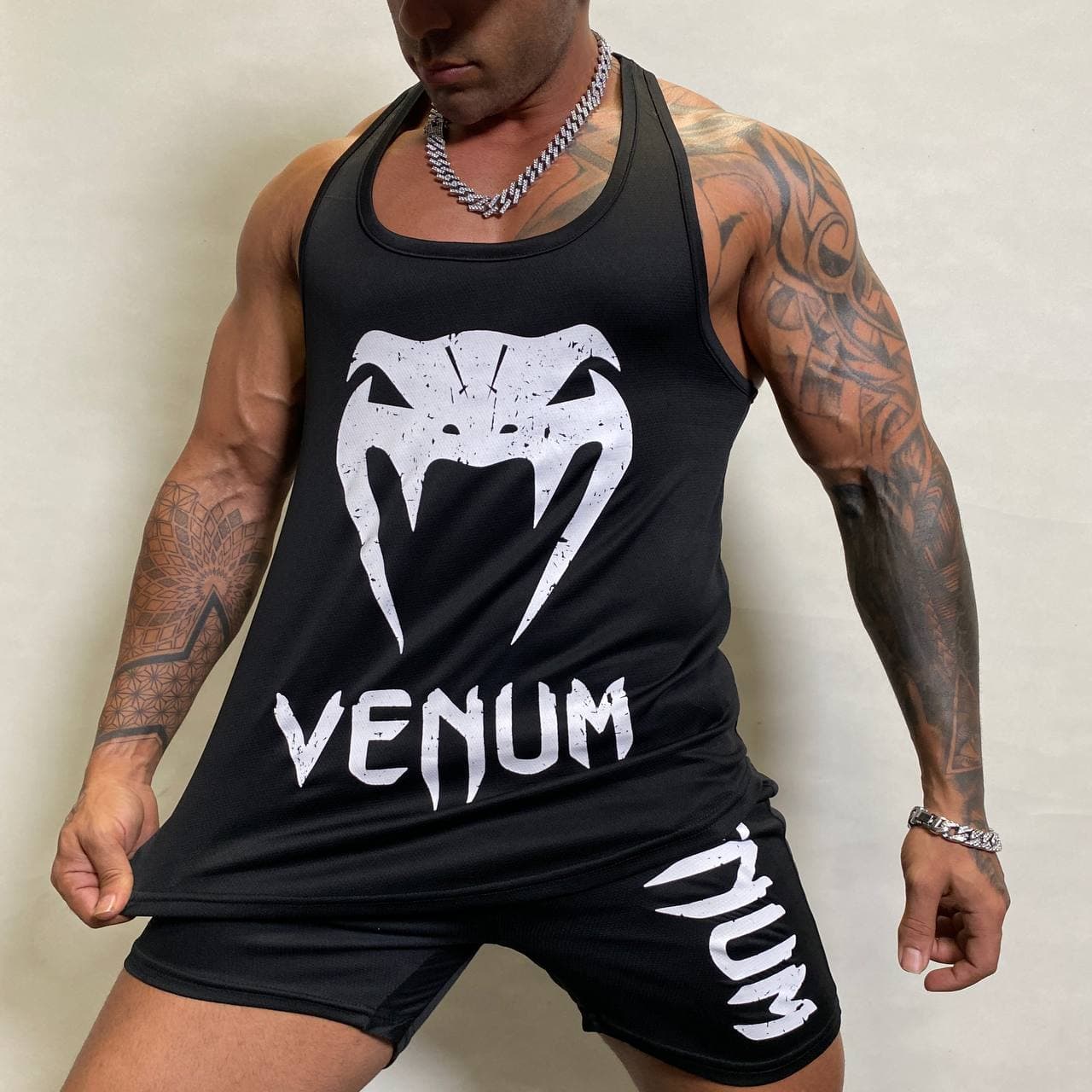 ست ورزشی ونوم سوزنی تنفس دار کد ۲۸۳۳