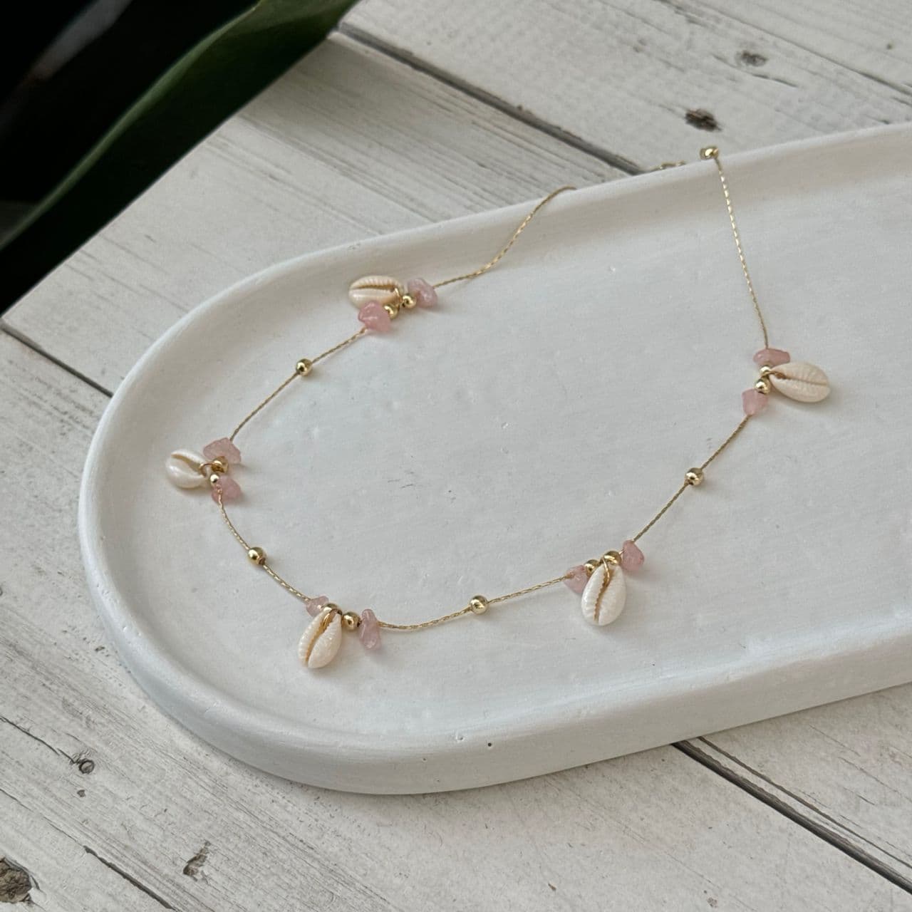 گردنبد صدف طلایی کد N174