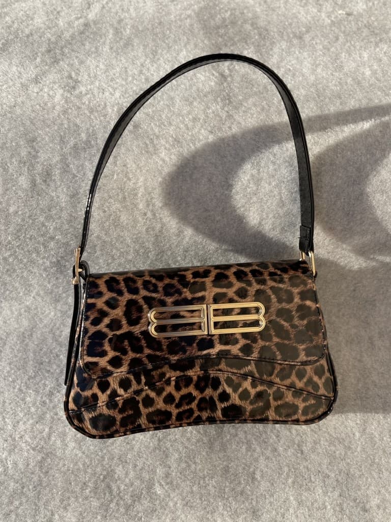 کیف ورنی بالنسیاگا 2045