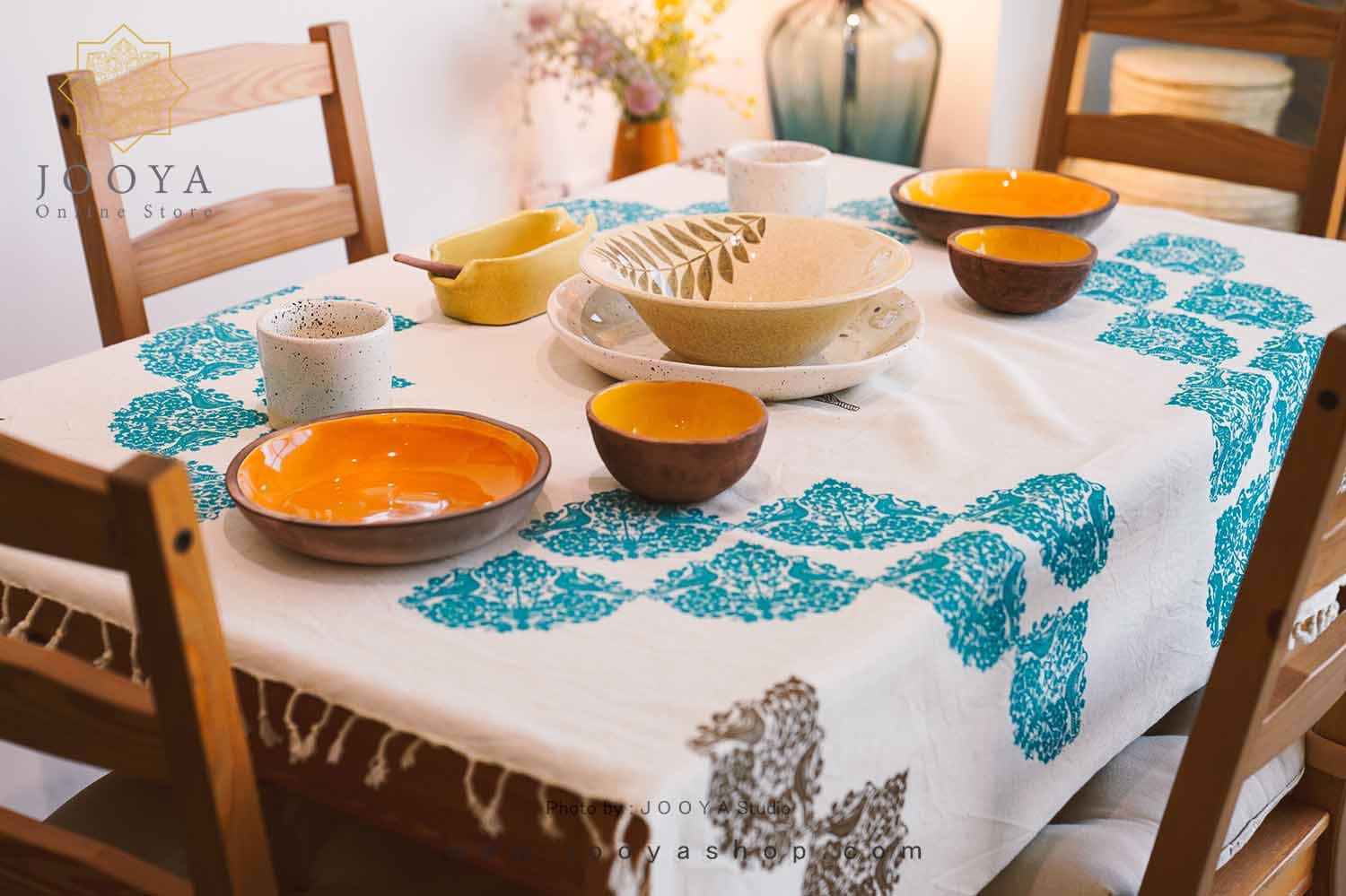 رومیزی مربع طرح مرغ باران