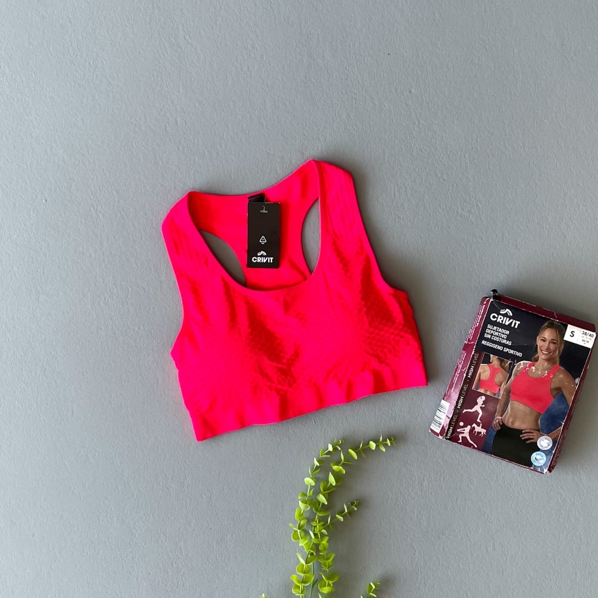 نیم تنه ورزشی زنانه برند Crivit