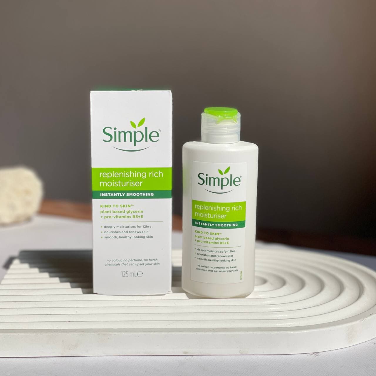 کرم مرطوب کننده و آبرسان سیمپل مدل ریچ