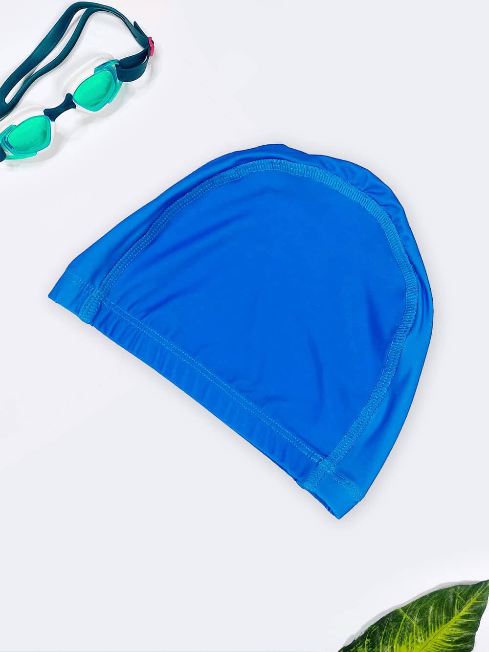 کلاه استخر به رنگ آبی روشن و جنس پارچه ای ضد کلر زنانه ، مردانه و کودکانه اعلا