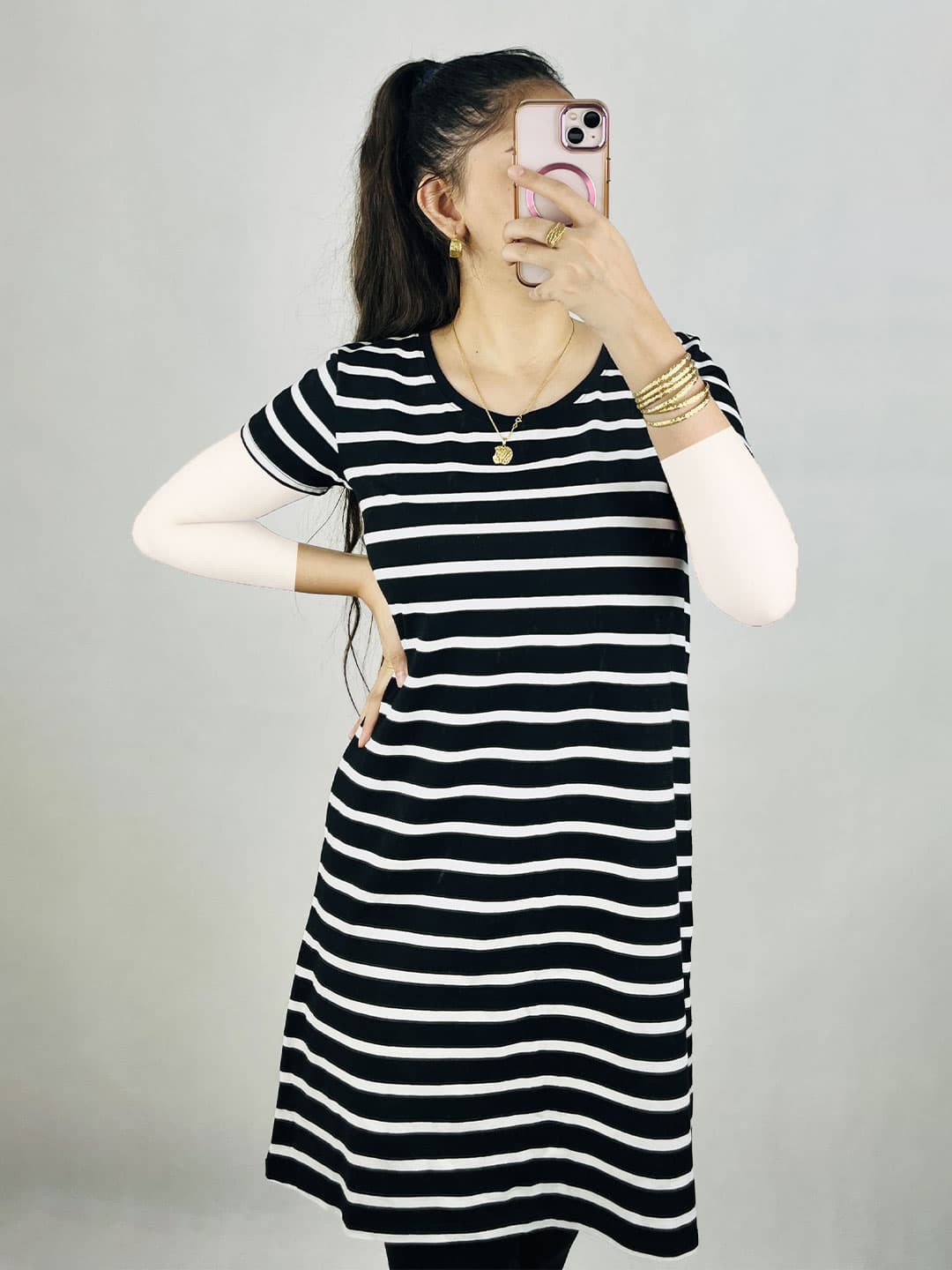 تیشرت لانگ زنانه طرح راه راه برند سی اند ای کد b3816