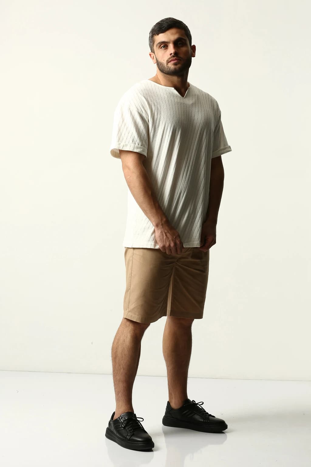 تیشرت آستین کوتاه یقه کوبایی مردانه