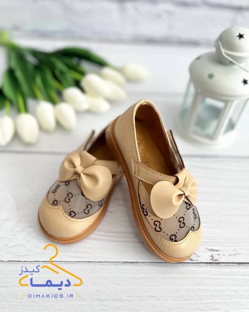 صندل دخترانه کرم طرح دنیز