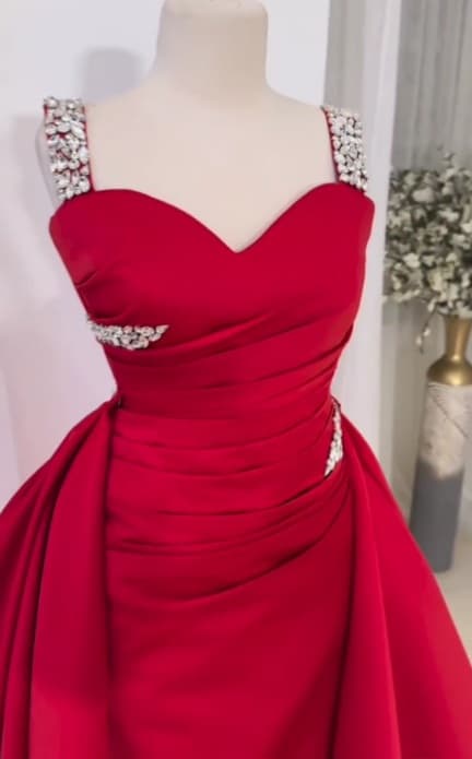 مدل لباس مجلسی اروپایی لاکچری قرمز ۱۸۸۳