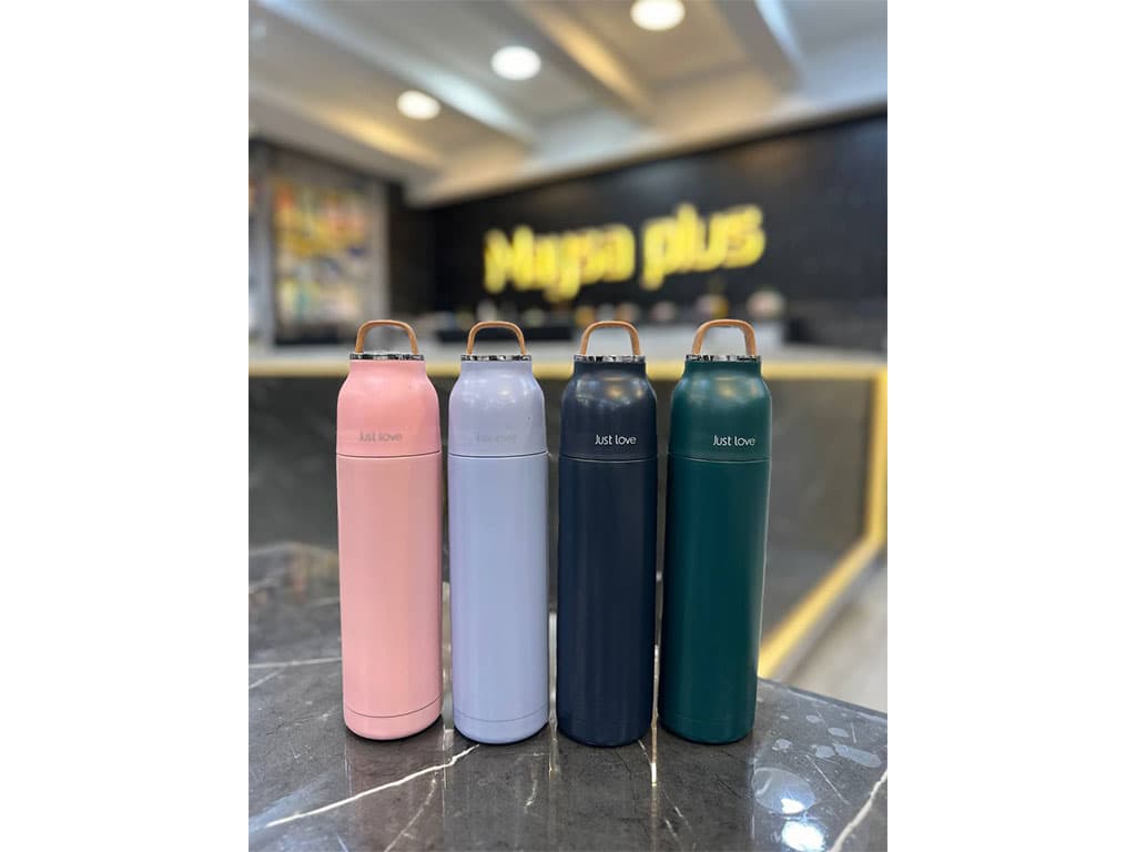 فلاسک استیل حجم 500 میلی لیتر دارای بند سیلیکونی روی درب