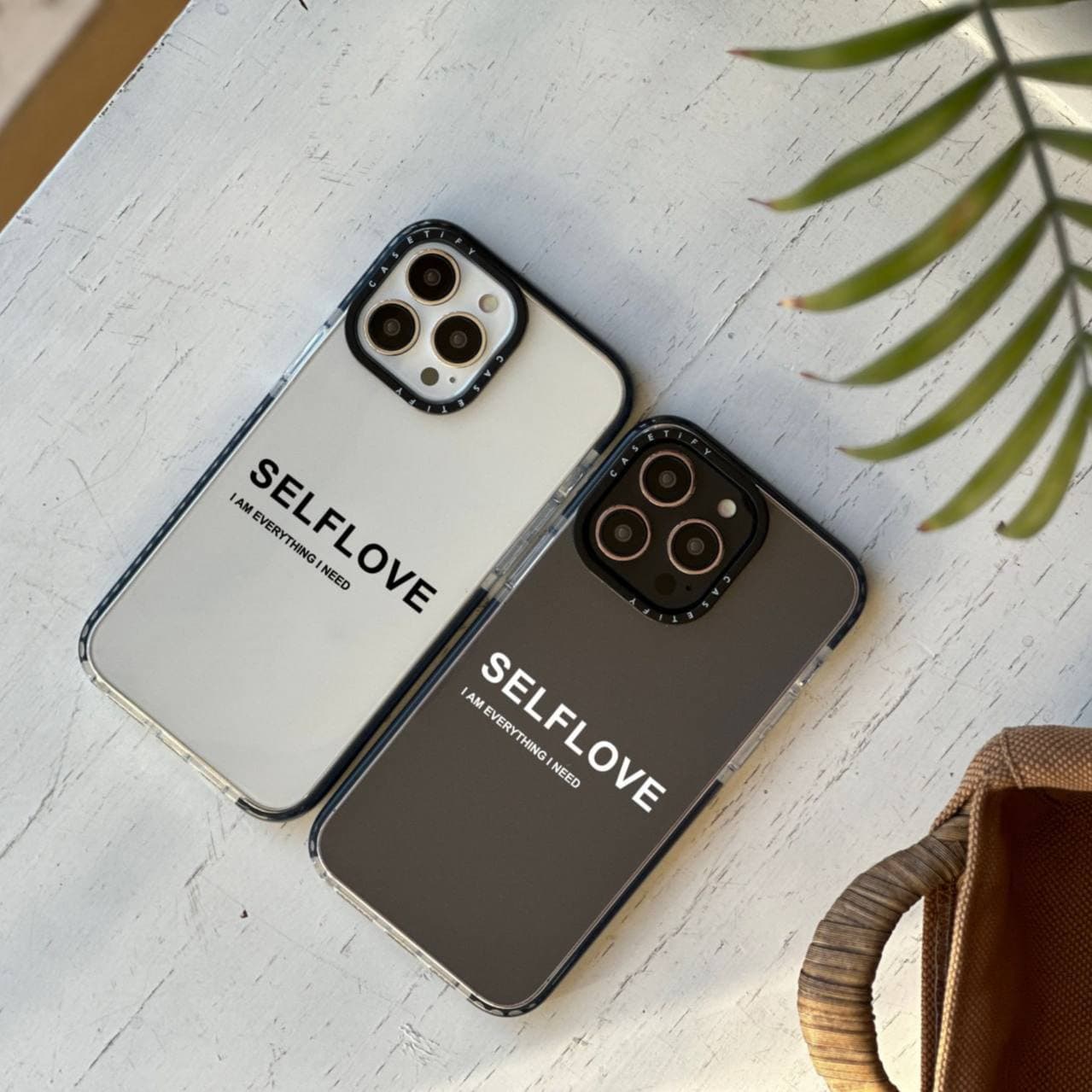 قاب طرحدار کد022 آیفونی