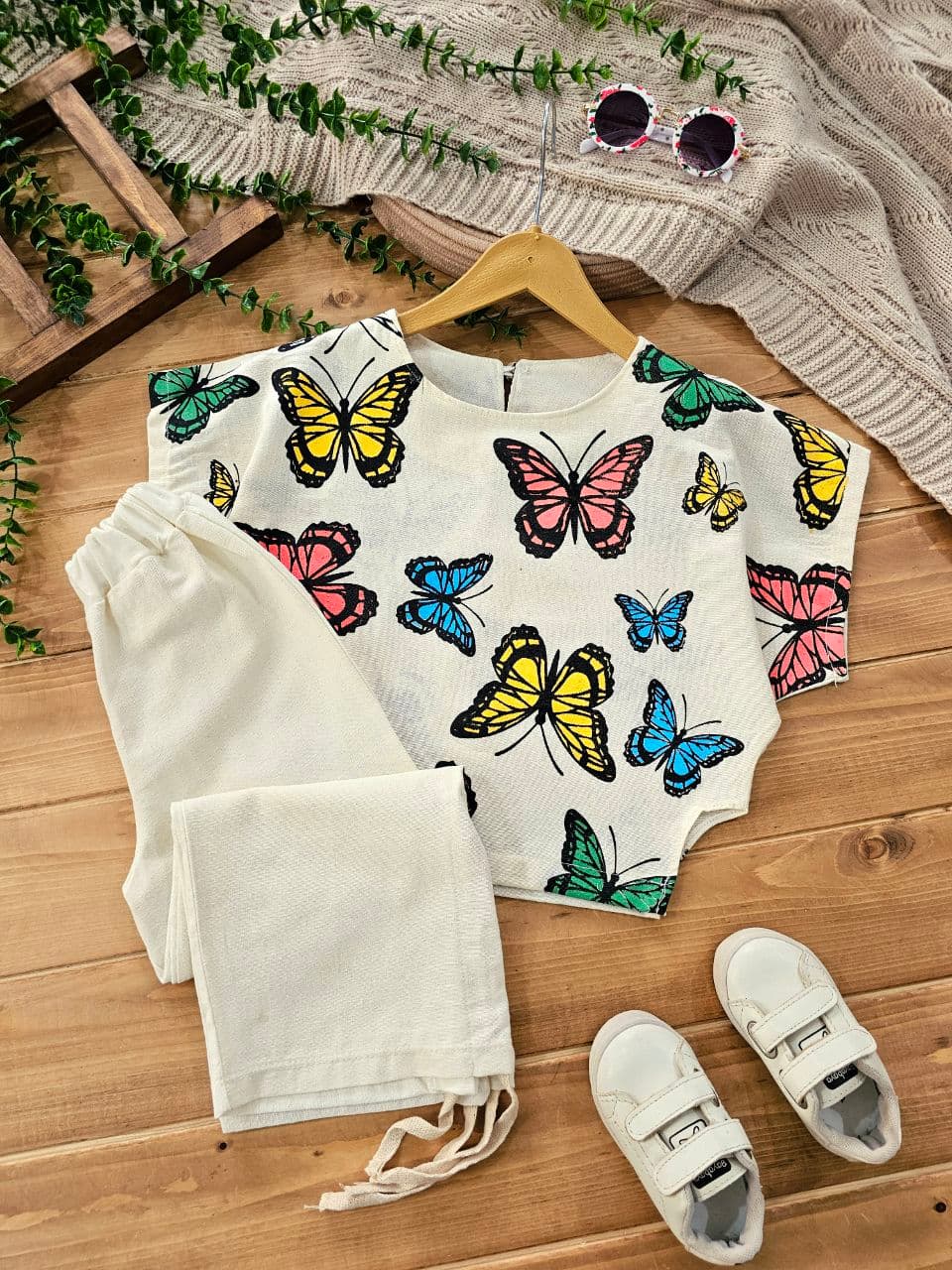 کراپ شلوار پروانه