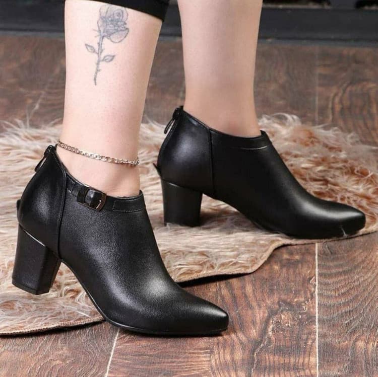 پاشنه دار زنانه مدل فرزانه طرح جدید