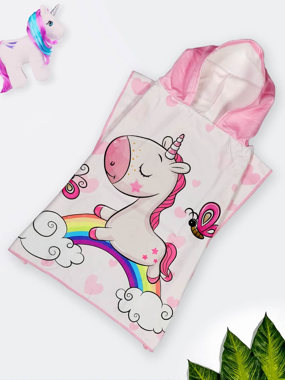 حوله استخر بچگانه طرح اسب تک شاخ ناز بصورت پانچو تن پوش کلاهدار