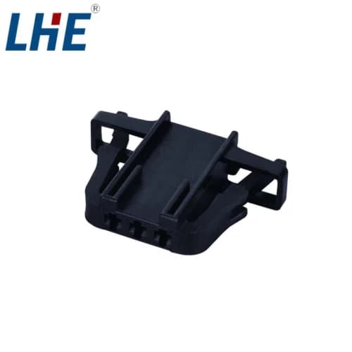 کانکتور مادگی 3 پین 3B0972703