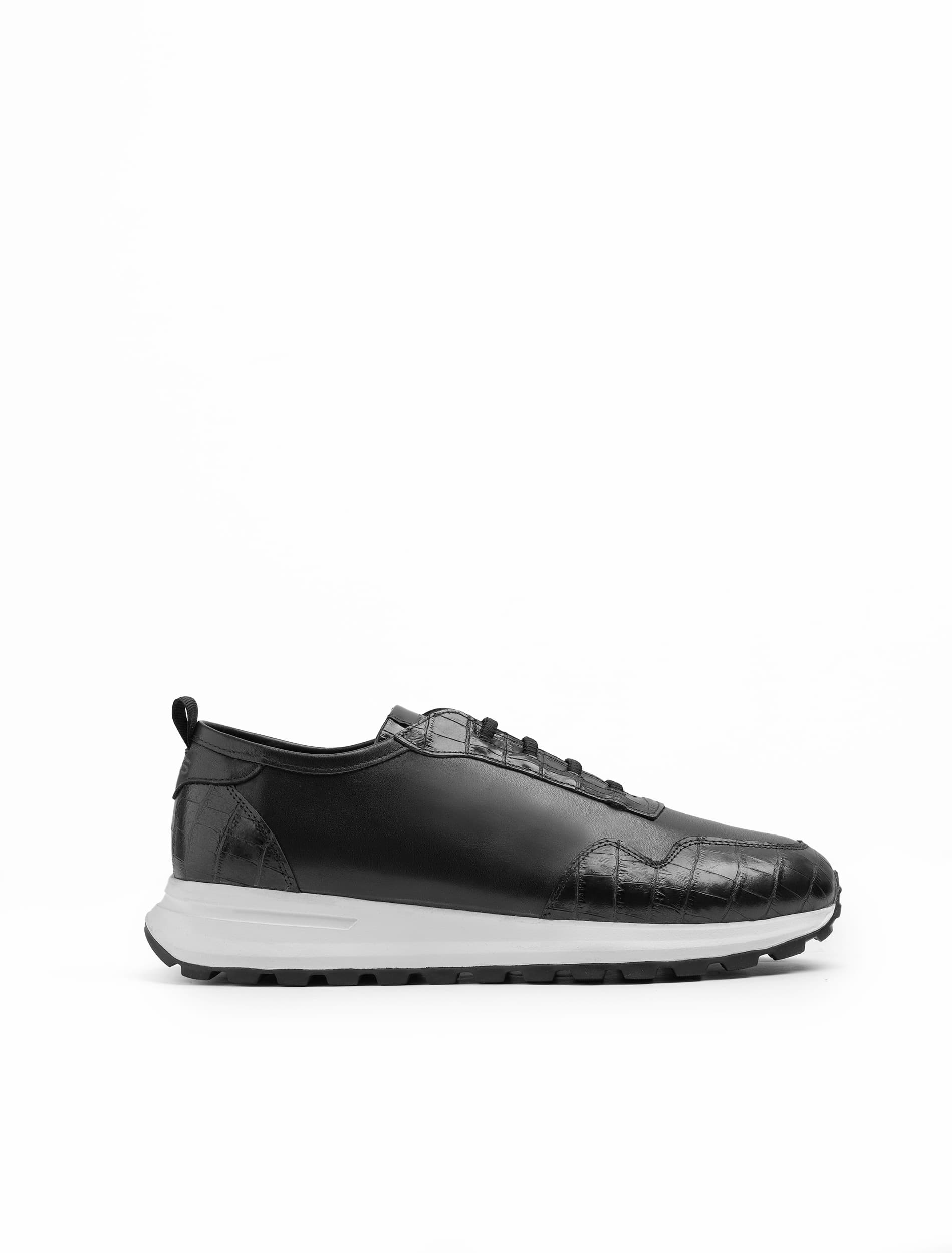 کفش کتانی چرم