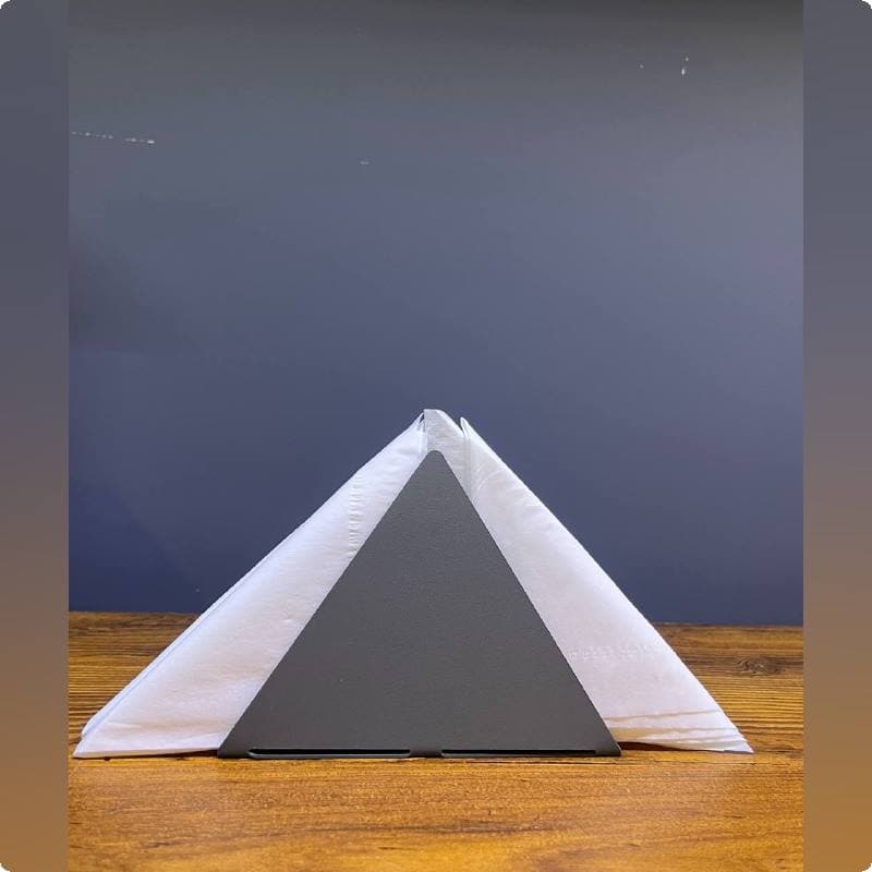 جا دستمالی فلزی طرح مثلث ساور کد M6