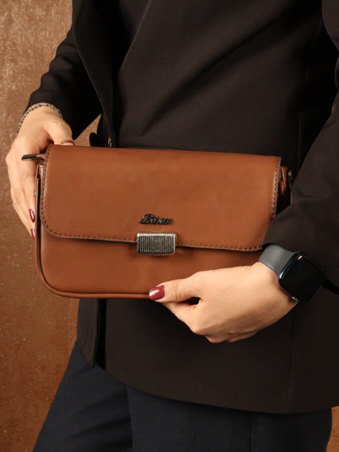 کیف دوشی زنانه چرم صنعتی خارجی بیورا مدل zf2039