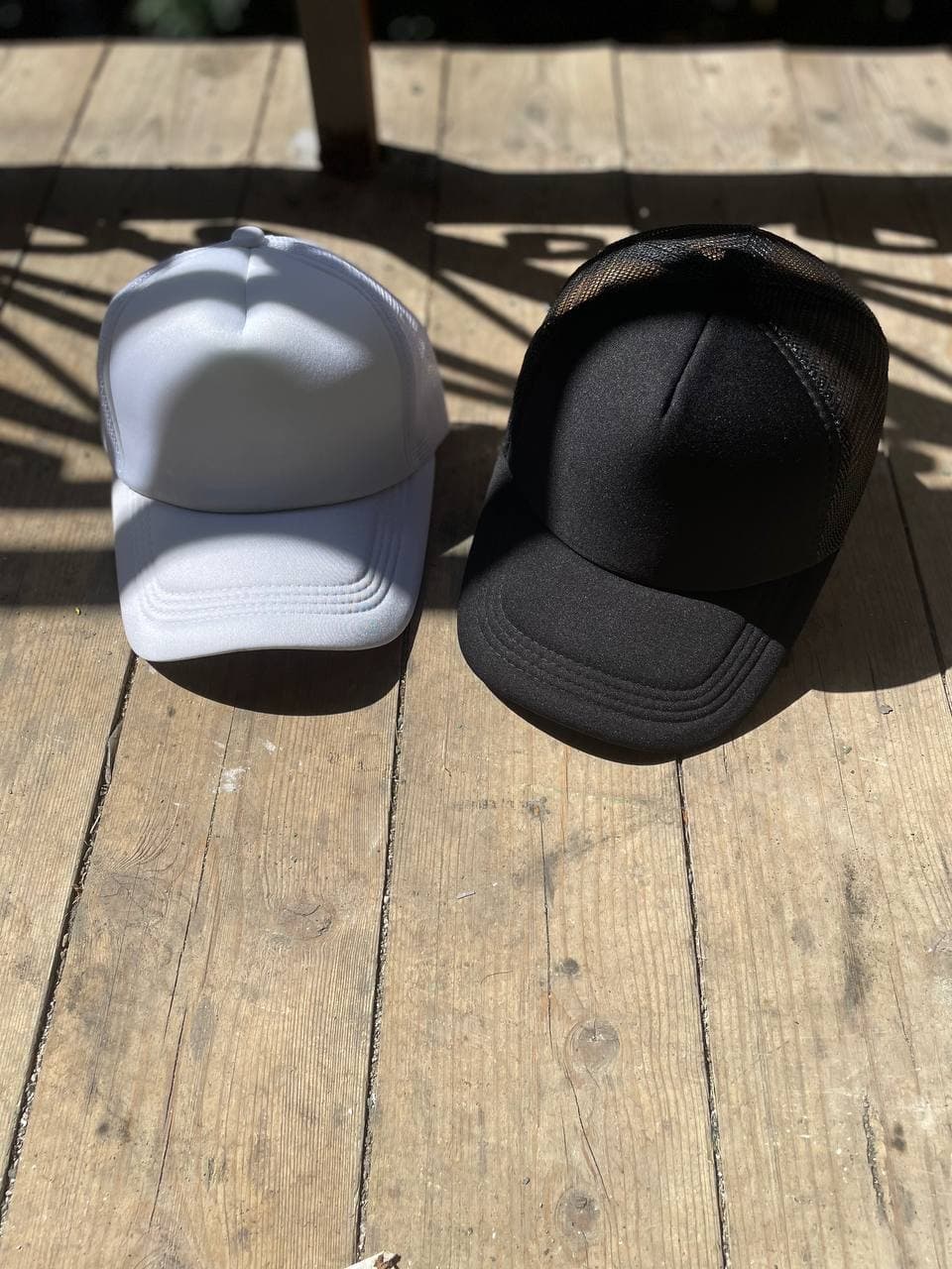 کلاه پشت تور ساده ابری