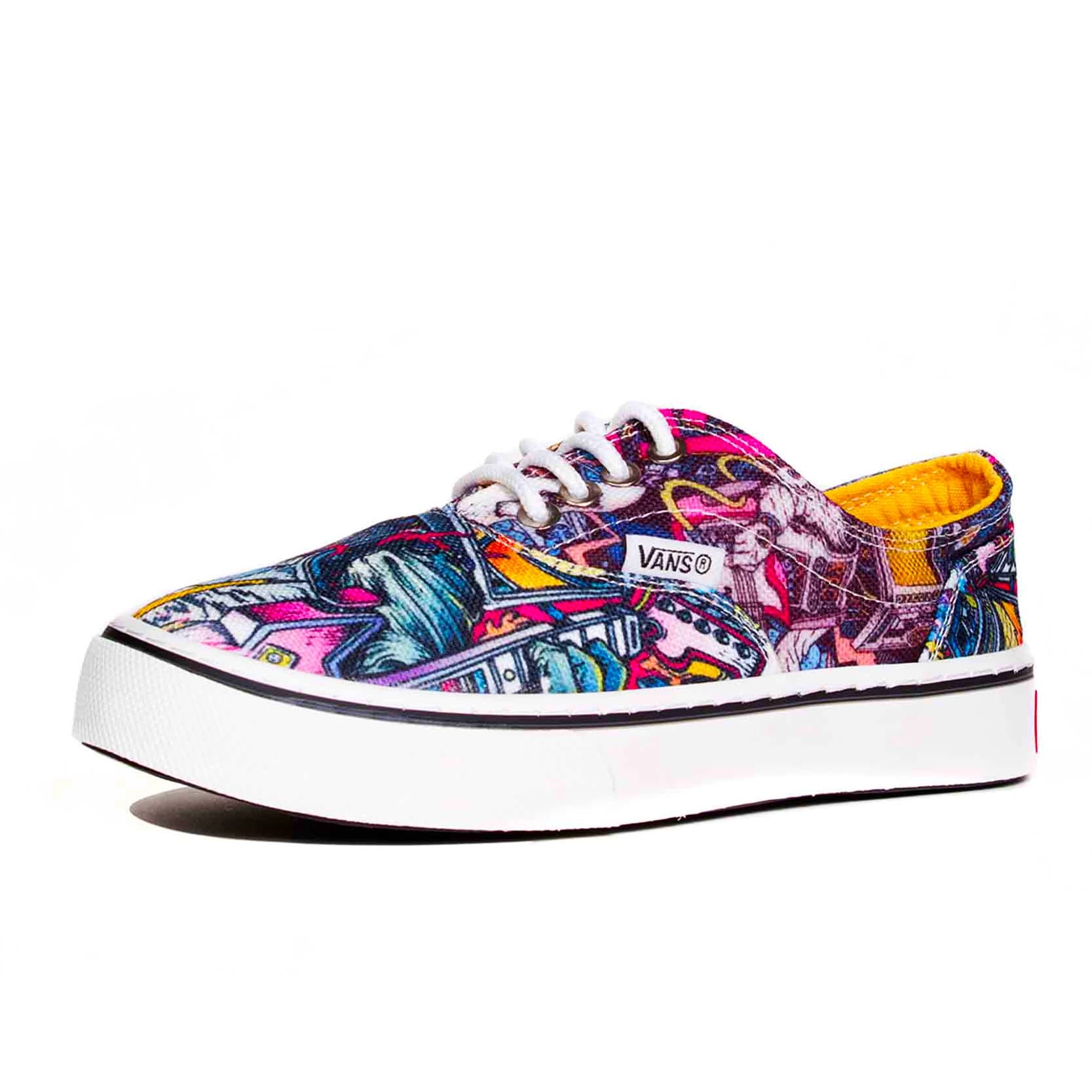 ونس کلاسیک شاتل