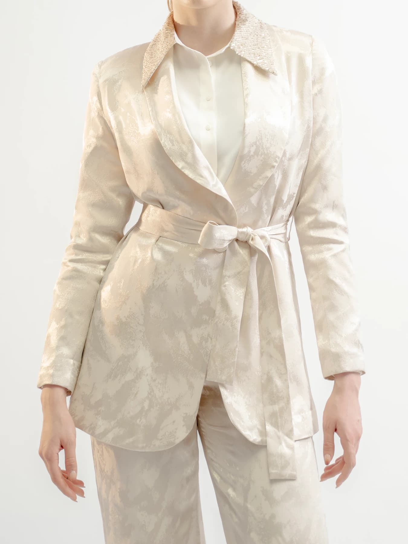 کت مانتویی یقه آرشال تک دکمه کرم