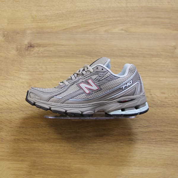 کتونی نیوبالانس 740 کد N740