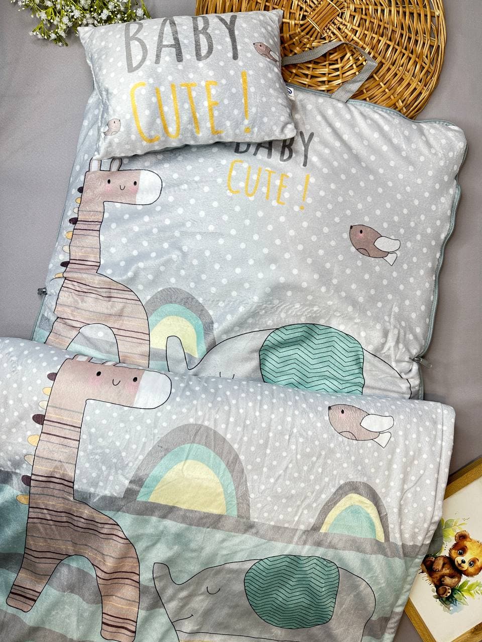 ست رخت خواب مخمل مسافرتی طرح فیل و زرافه فانتزی نوزادی و کودک کد 22050