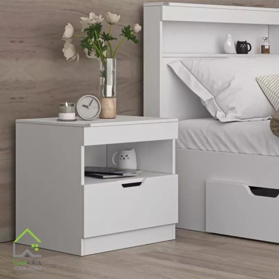 پاتختی مدرن با طراحی ساده و کاربردی