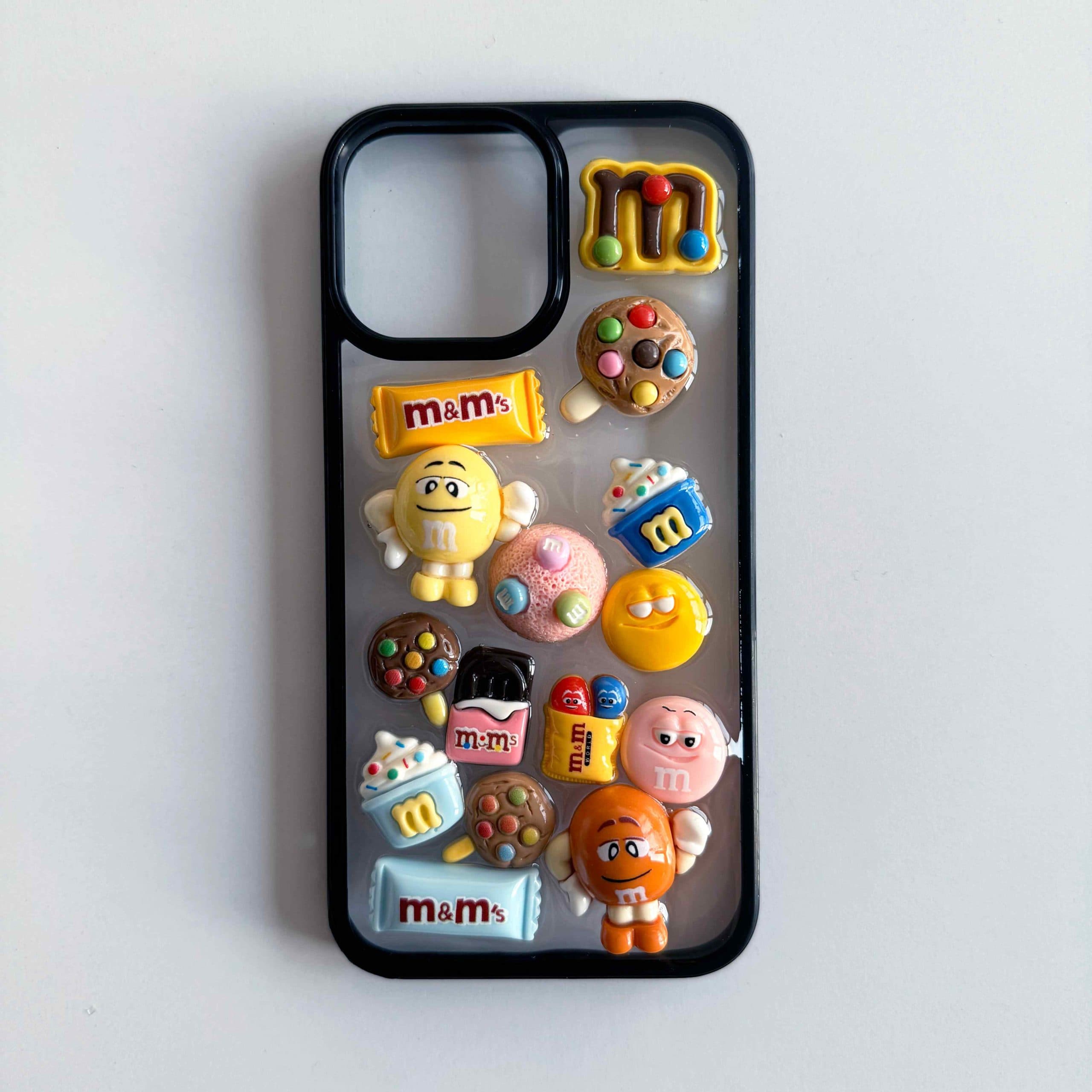 قاب m&m برجسته دور مشکی