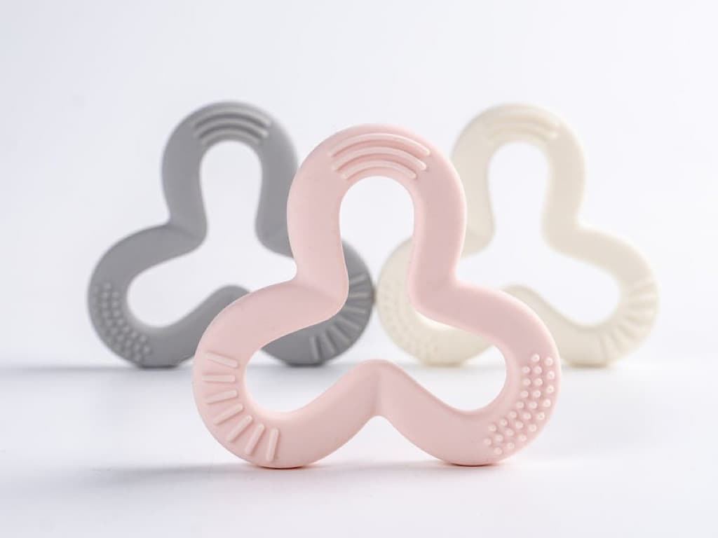 دندانگیر دو عددی سیلیکونی نوزادی هی اور شی HEORSHE