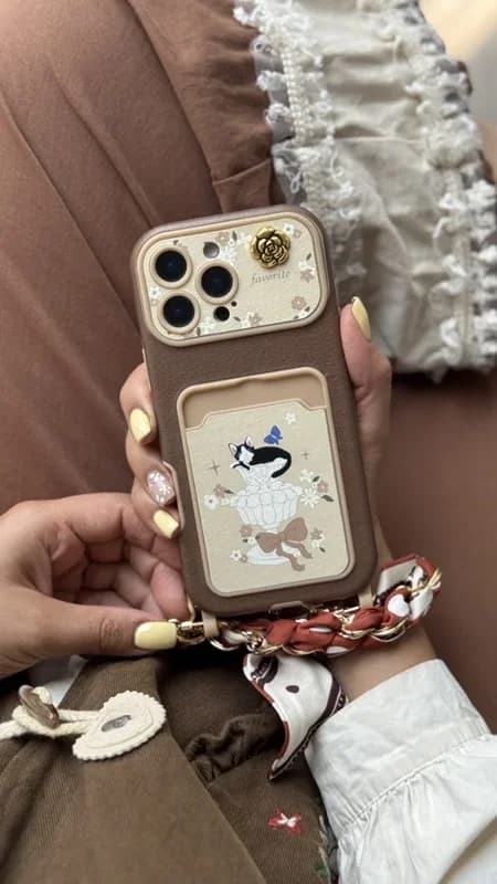 قاب موبایل آیفون گربه فلوریتا جاکارتی + بند اسکارف