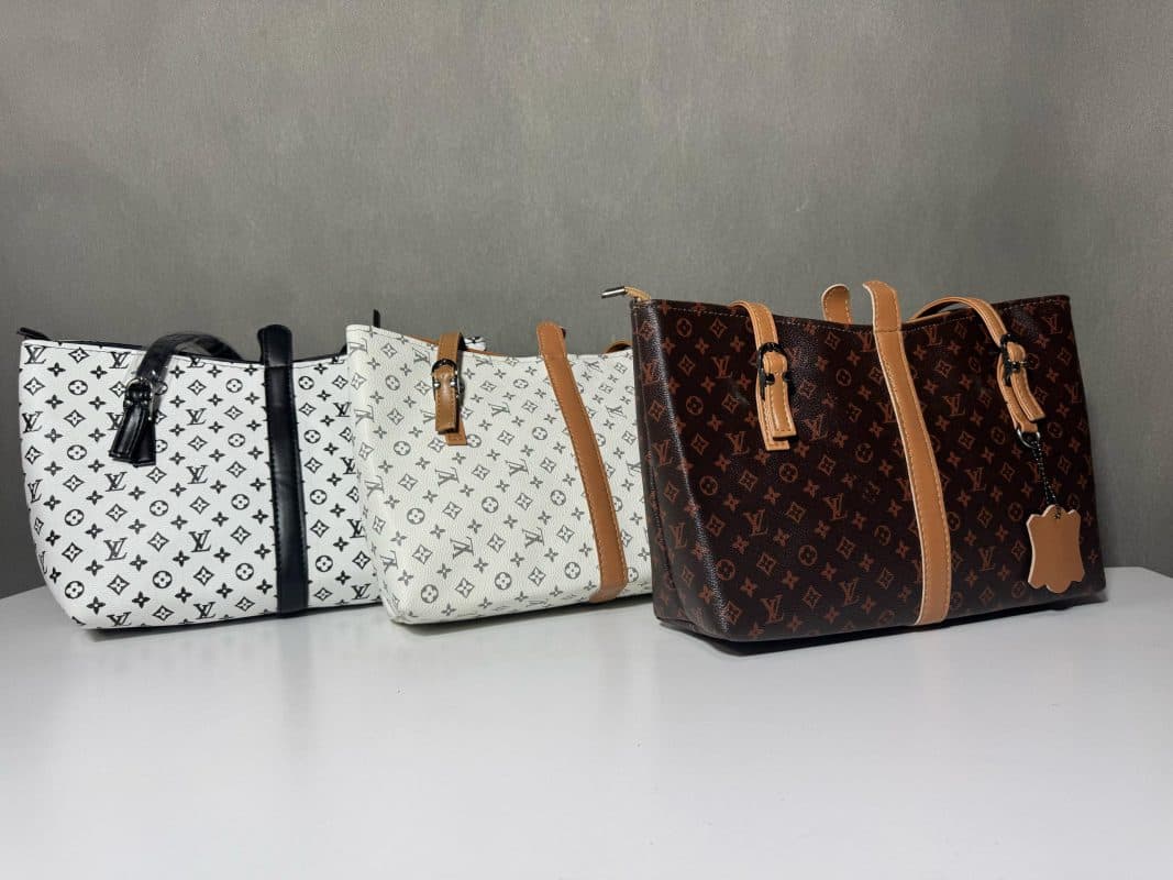 کیف دوشی زنانه جلو نواری _ کد 423