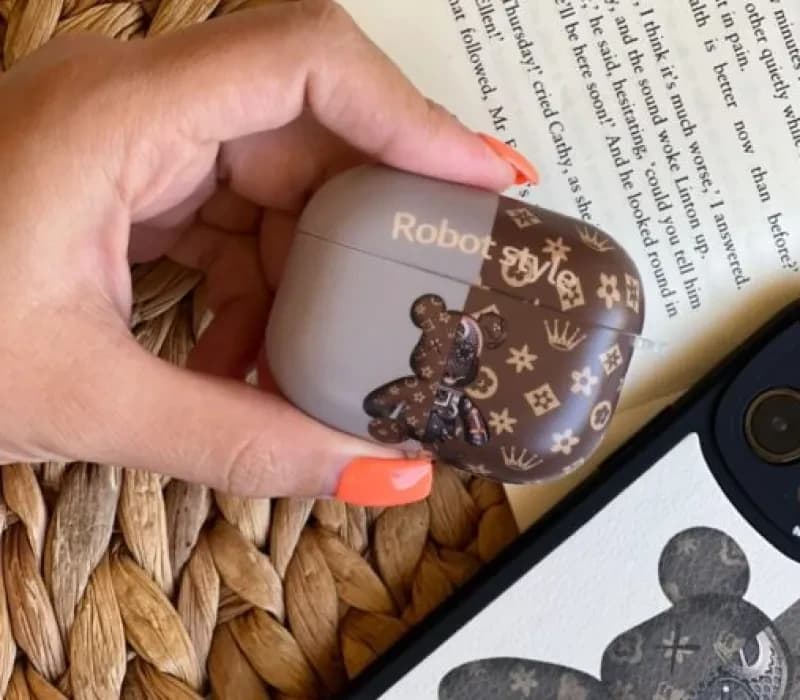 کاور ایرپاد لویی ویتون خرس آدم آهنی - کد (۹۹۵۷۷)