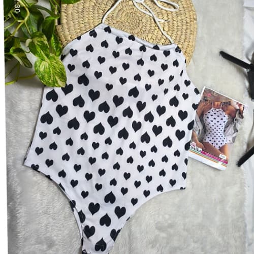 بادی سرهمی قزن دار برند رونیاسایز فری مناسب 38تا44سفیدطرحدارقلبی