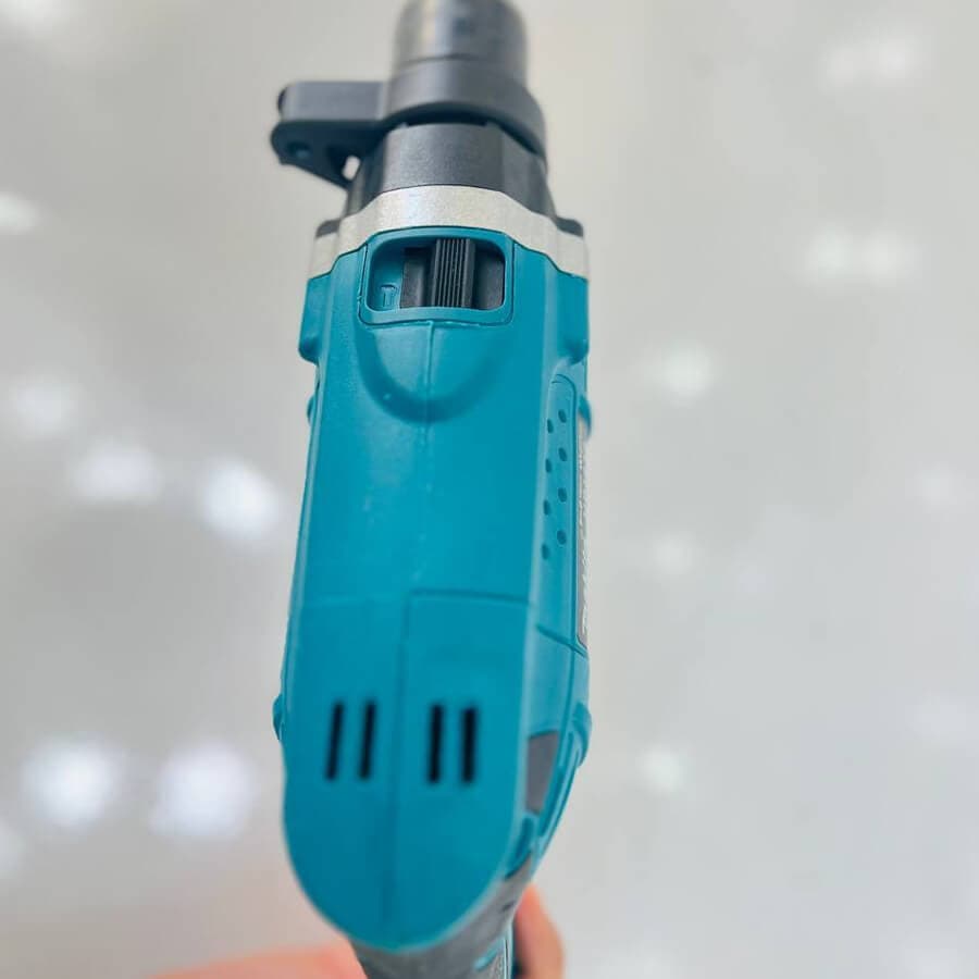 دریل چکشی ماکیتا 710 وات مدل HP1630