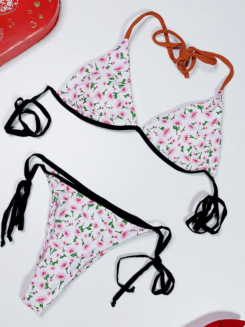 مایو زنانه زیبا و ناز با طرح گل های ریز صورتی رنگ سبز برای استخر برند شین ( shein )