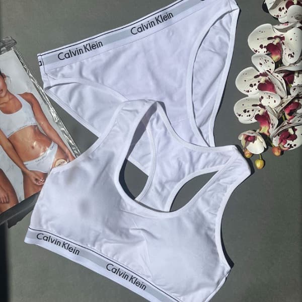 ست نیم تنه شورت celvin Klein سایز xlدر دو رنگ سفید و طوسی