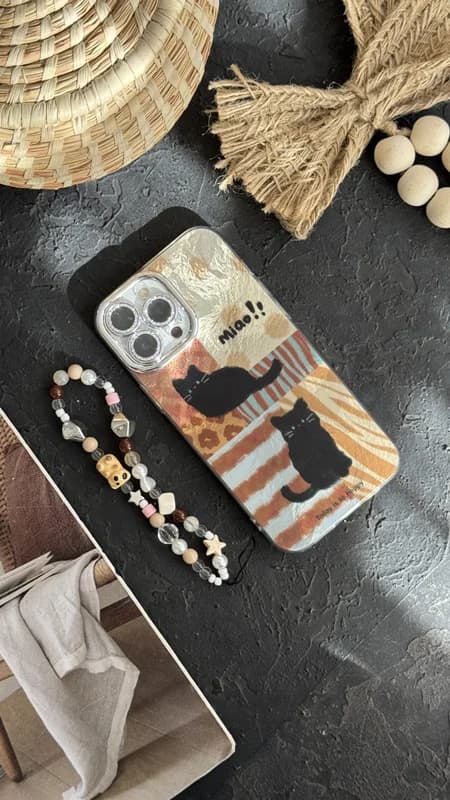 قاب موبایل آیفون پلنگی گربه سیاه میو + بندست - کد (۶۲۲۲۲)