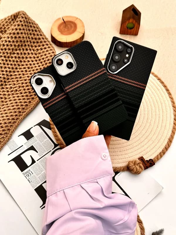 کاور گوشی آیفون کربن متال مگسیف دار