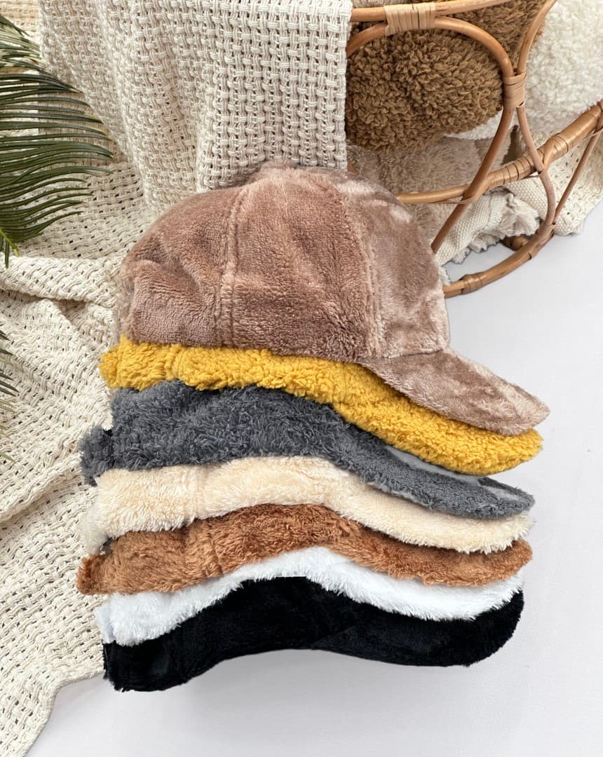 کلاه لبه دار