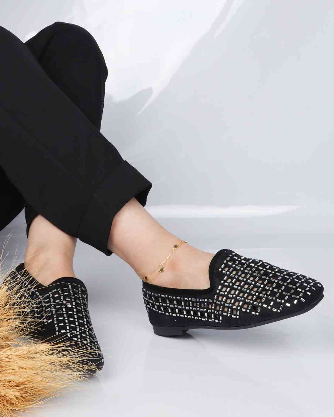 بابت نگین (2032)