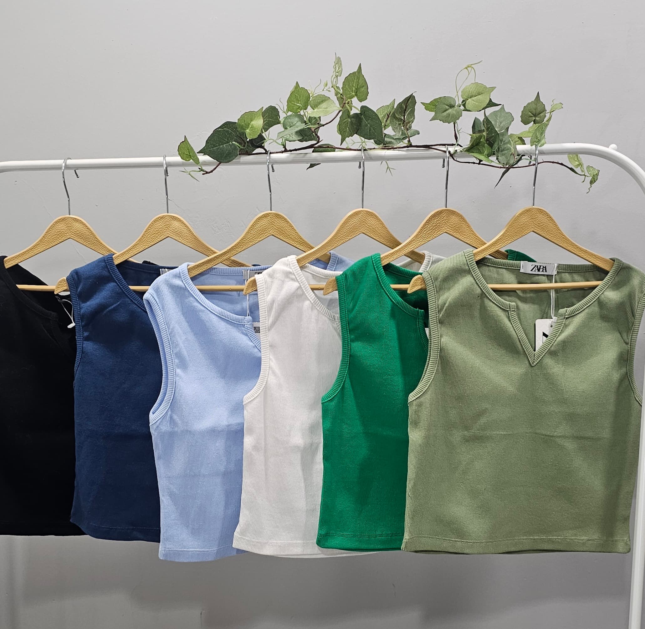 کراپ شورتک زنانه