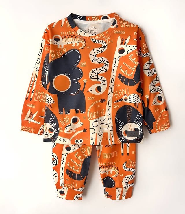 آستین بلند و شلوار راحتی بچگونه جنس پنبه چاپ زرافه و شیر