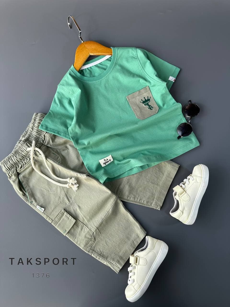 ست تیشرت و شلوارک تاج