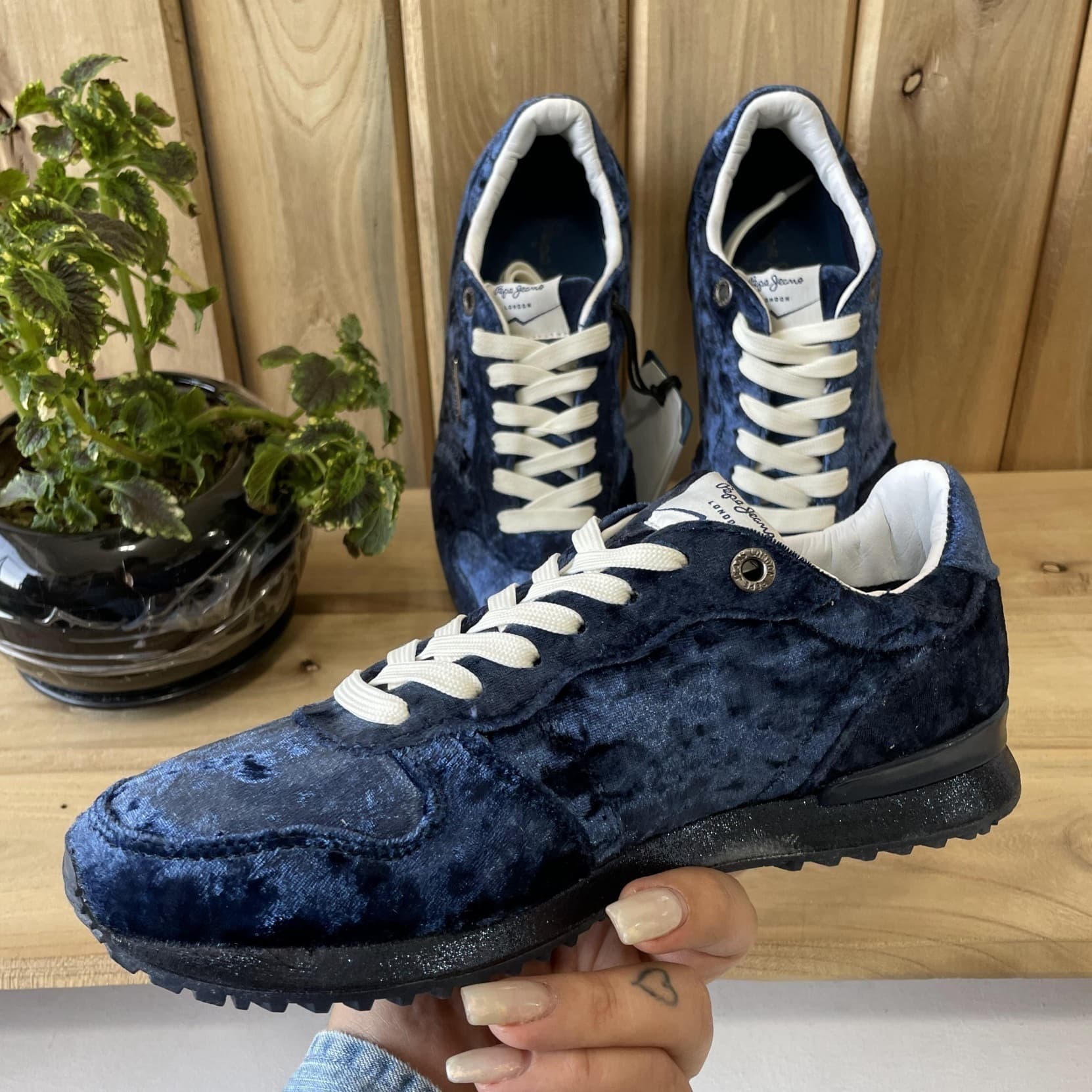 کتونی زنانه برند pepejeans