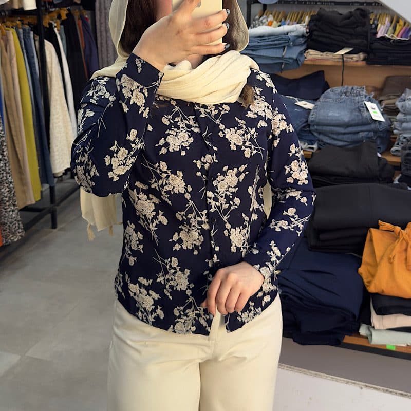 شومیز سرمه ای گلدار