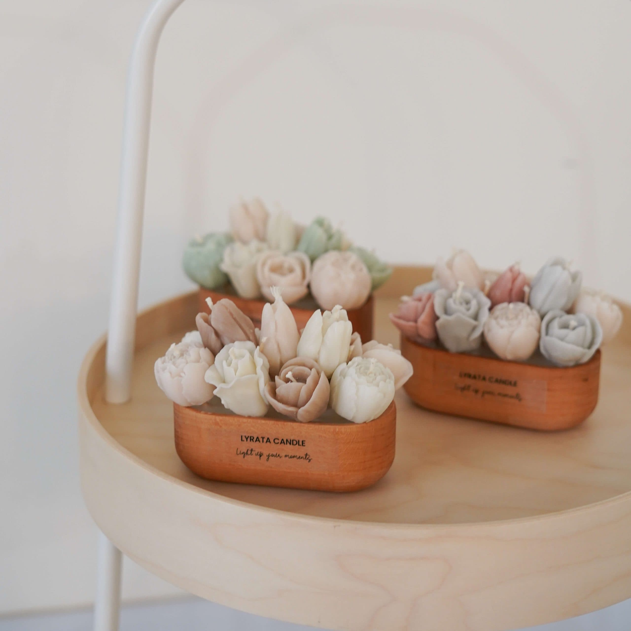 شمع ظرف بیضی چوبی دستساز گل