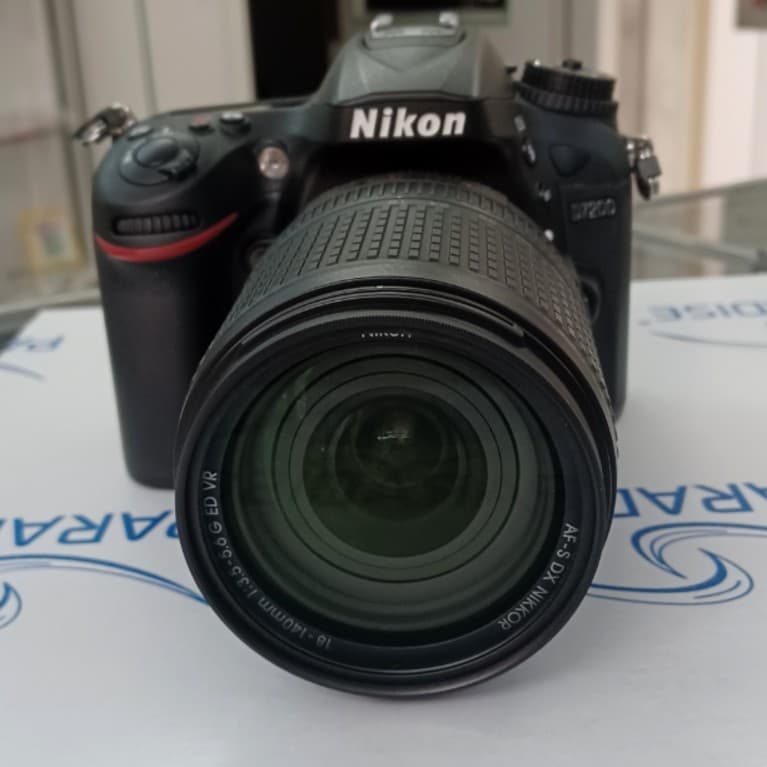 دوربین عکاسی نیکون دست دوم Nikon D7200 Kit 18-140mm f/3.5-5.6 G VR