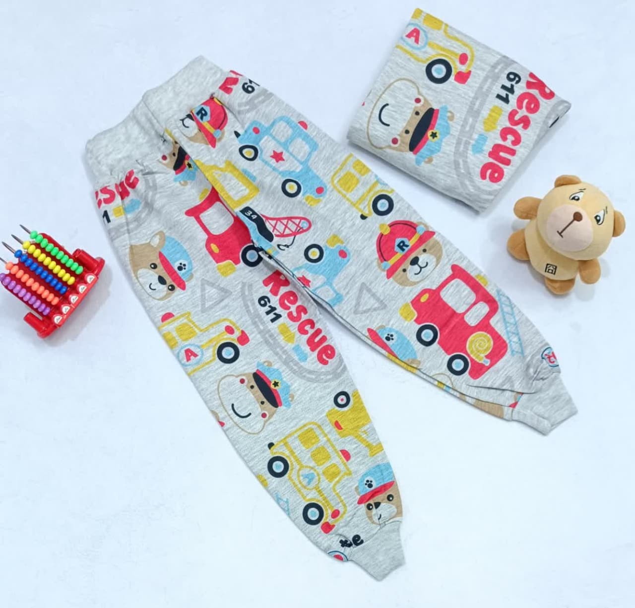 ۲۰۰-شلوار تک پسرانه بزرگ