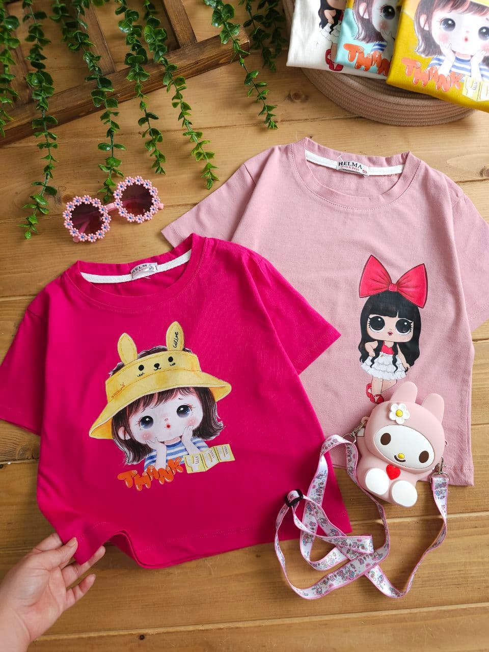 کراپ دختر کلاه زرد