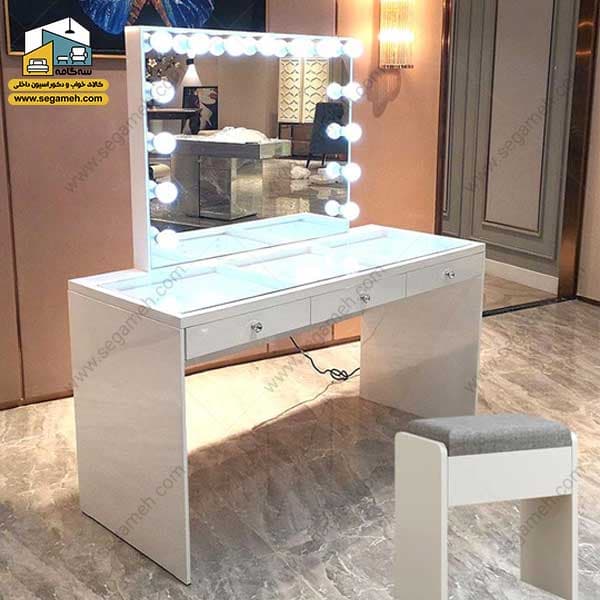 میز آرایش لامپ دار کد DMP116